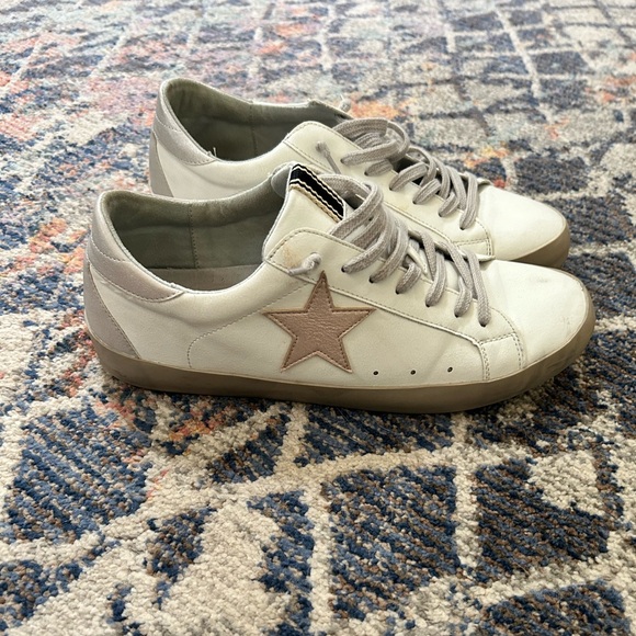 Size 11 women’s sneakers - Picture 1 of 6